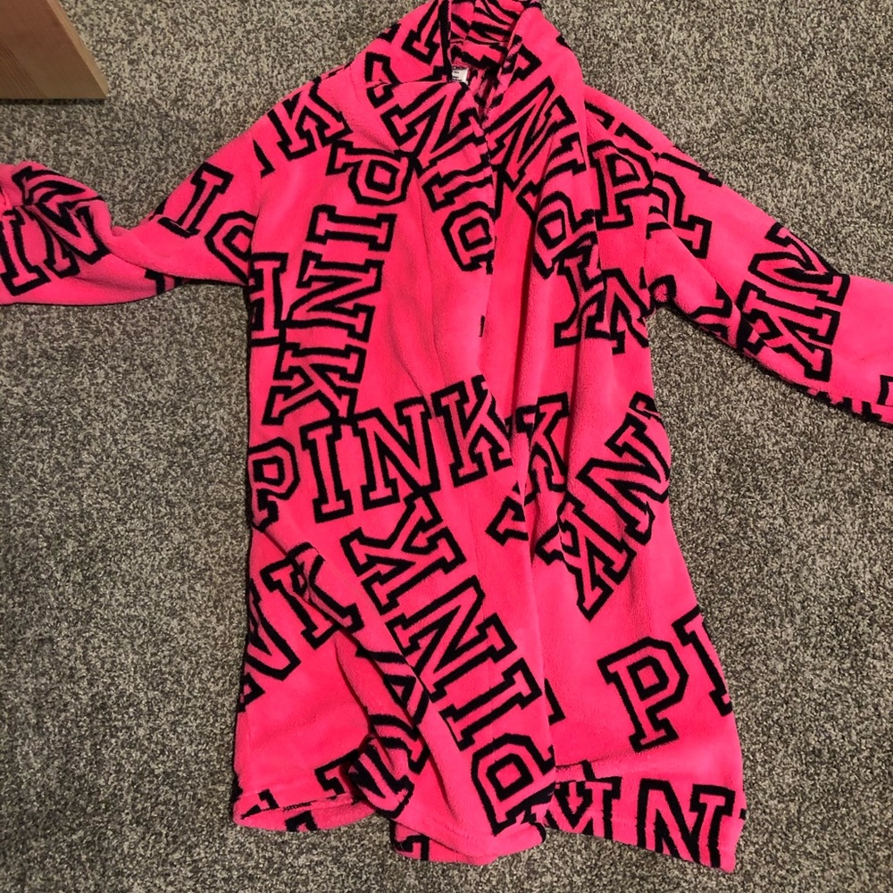 VS bathrobe
